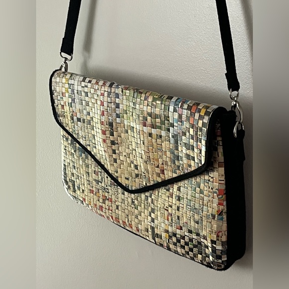 Unique Recycled Newspaper Messenger Bag Hand Woven Lined Laptop Sleeve Unisex - Picture 12 of 16